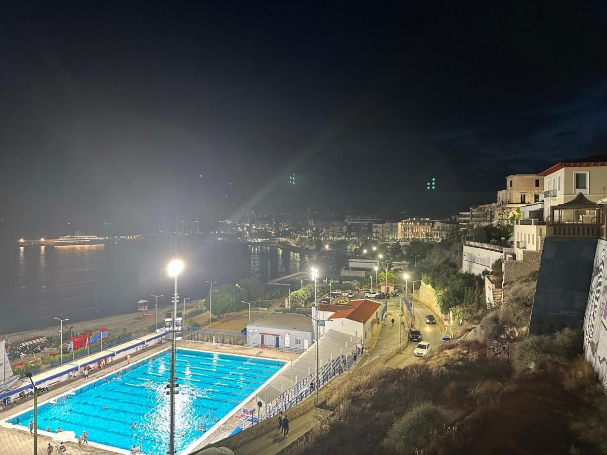 Apartment Center Piraeus Location Kastella Passalimani Port Pireu Exterior foto