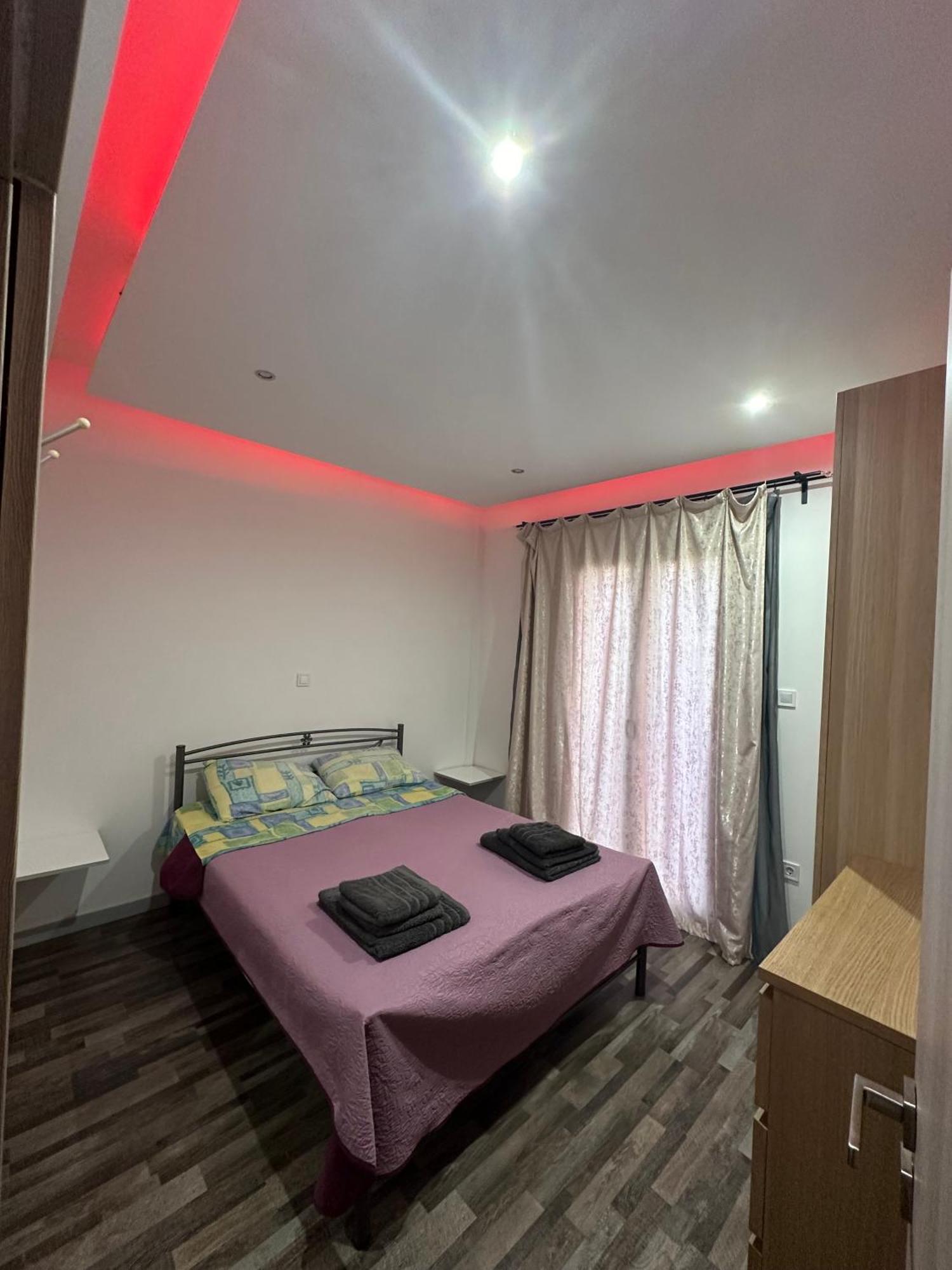 Apartment Center Piraeus Location Kastella Passalimani Port Pireu Exterior foto
