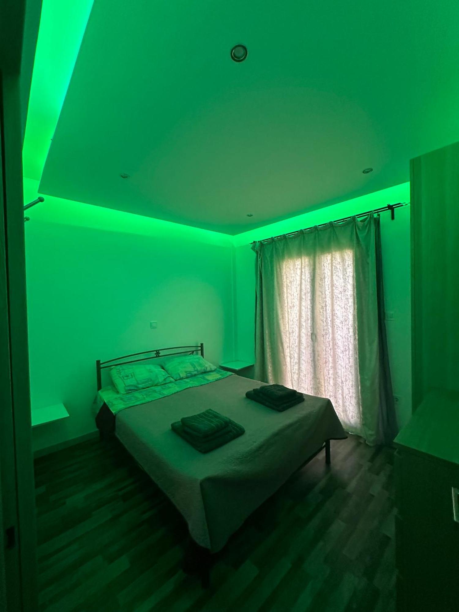 Apartment Center Piraeus Location Kastella Passalimani Port Pireu Exterior foto